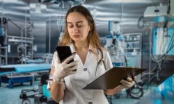 Столичные клиники подсчитывают ущерб от ограничений мобильного интернета