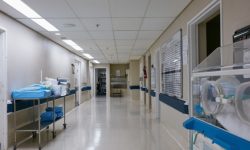 Работу роддома № 1 в Новокузнецке приостановили на 90 суток
