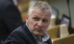 Депутат Куринный сообщил о провале идеи оспорить закон об отработках в Конституционном суде