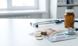 Полис ДМС в России подорожал за год на 12%