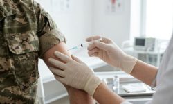 Роспотребнадзор включил призывников в группу риска для вакцинации от гриппа