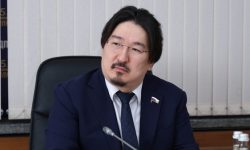 Бадма Башанкаев поддержал инициативу о пересмотре суточных смен для врачей