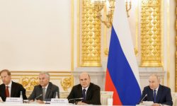 Владимир Путин поручил включить медицину в Национальную стратегию развития цифровых платформ