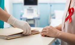 Больше половины врачей признали наличие стигматизации пациентов с ВИЧ