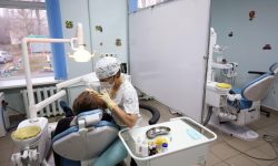 Россиянам рассказали о доступности стоматологических услуг в рамках ОМС