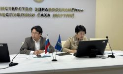 В Якутии проверят сообщения о снижении зарплат медработников