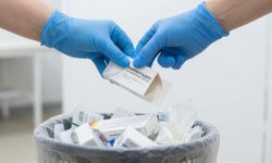Главный инфекционист Минздрава РФ предложил запретить продажу римантадина