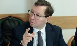 В Минздраве РФ выступили против сокращения сроков ответа на жалобы о льготных лекарствах